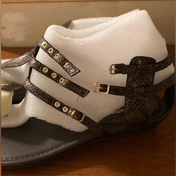 Croc skin Brown wedge sandals size 10w - Picture 3 of 5